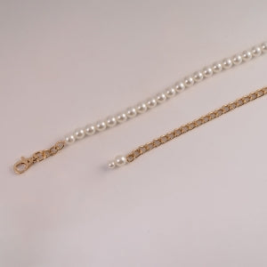 Cinto Corrente com Metal Dourado e Pérolas - 1,0 cm